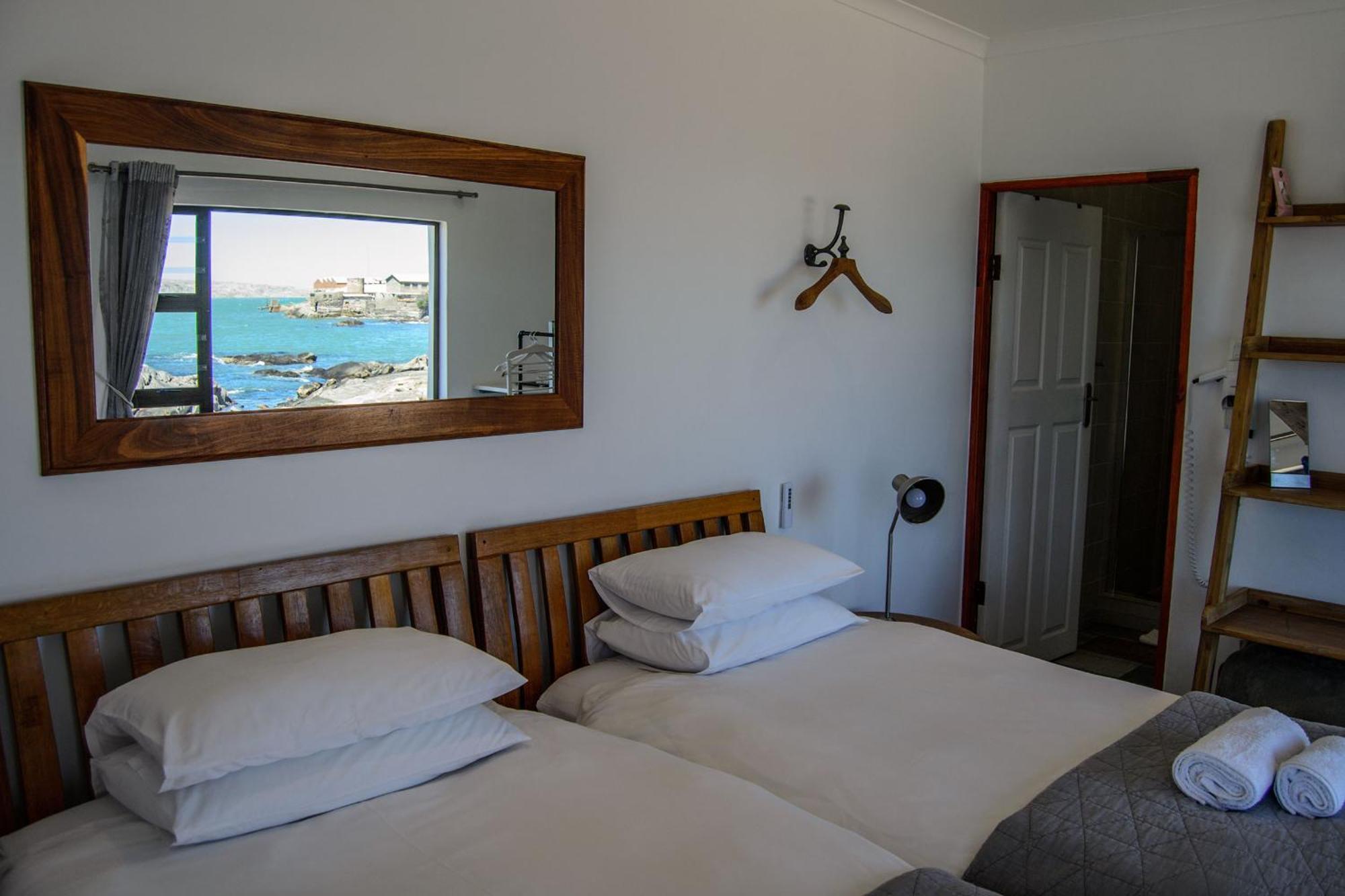 ホテル The Cormorant House Lüderitz エクステリア 写真
